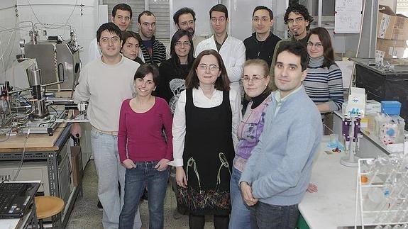 María José Cocero con su equipo en una imagen de archivo.
