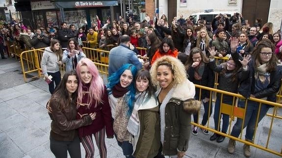 Firma de discos de 'Sweet' California' en El Corte Inglés de Constitución.