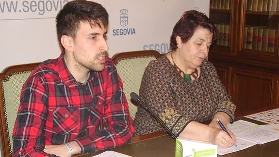 Álvaro Serrano y Clara Luquero en la presentación del programa.