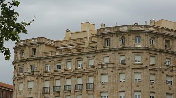 Edificio de la plaza de Zorrilla afectado por la sentencia del TSJ. 