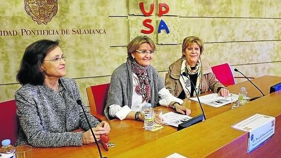Maite Llorente, María H. Benavente y Dolors Ribas. 
