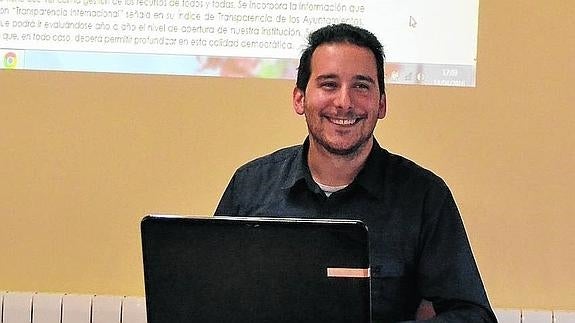 Domingo Benito en la presentación del portal. 