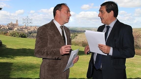 Antonio Morán (izquierda) y Julio Sanz Orejudo presentan las conclusiones. 