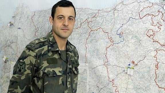 Carlos Palmero, comandante de Caballería, en la sede de la Suige, en Valladolid. 