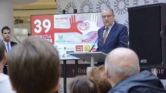 El presidente de Asprona presenta la nueva edición.