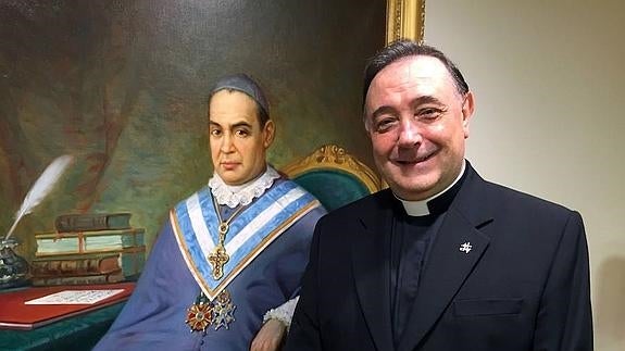 Luis Ángel de las Heras, obispo de la Diócesis de Mondoñedo-Ferrol, junto a un cuadro de San Antonio María Claret.