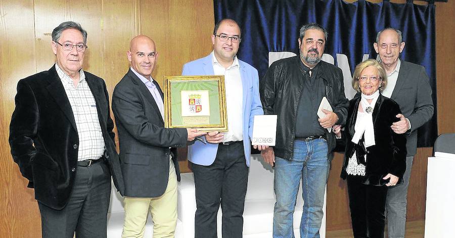 José Antonio Valle Alonso, Manuel González, Rafael Ángel García Lozano, Carlos Aganzo, Araceli Sagüillo y Antonio Piedra.