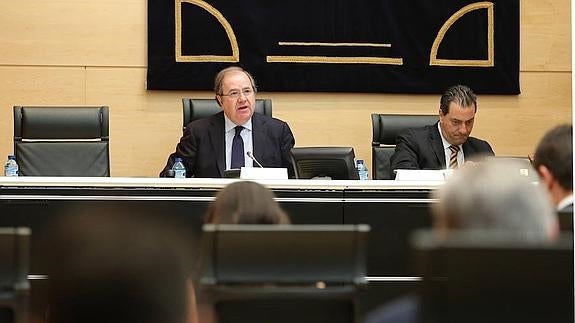 Juan Vicente Herrera durante su comparecencia ante la comisión de investigación. 