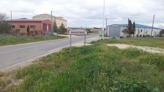 Entrada del municipio de Macotera. 