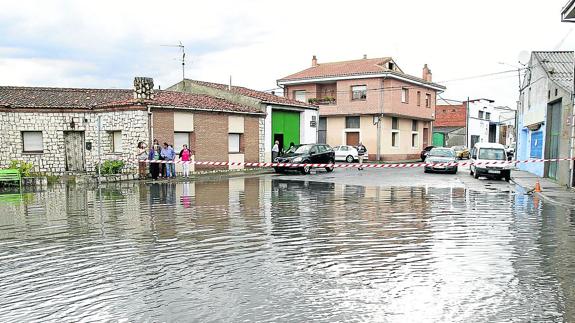 Zona donde se cambiará el colector, durante las inundaciones. 