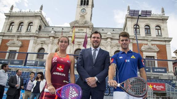 Presentación del World Pádel Tour Open Trofeo Universidad de Valladolid en la Plaza Mayor de Valladolid