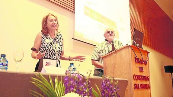 Los profesores Pilar Celma y Javier Blasco analizaron la obra de Cervantes.