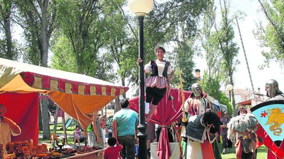 Una de las atracciones en una pasada edición del mercado medieval de Sanchonuño. 