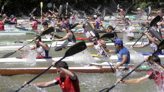 Salida de la regata por clubes. 