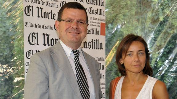 El juez Alberto Sanz con su mujer, Cristina Miguelez, en el año 2010
