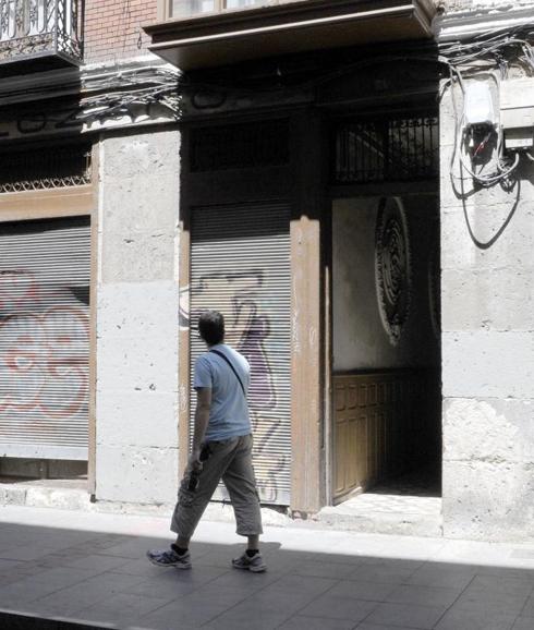 El edificio número 13 de la calle Macías Picavea, donde ha tenido lugar el hallazgo.