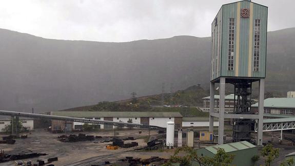Vista de la explotación de la empresa Hullero Vasco-Leonesa de la localidad de Santa Lucía de Gordón (León) 