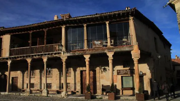 Plaza porticada de Pedraza. Tanarro