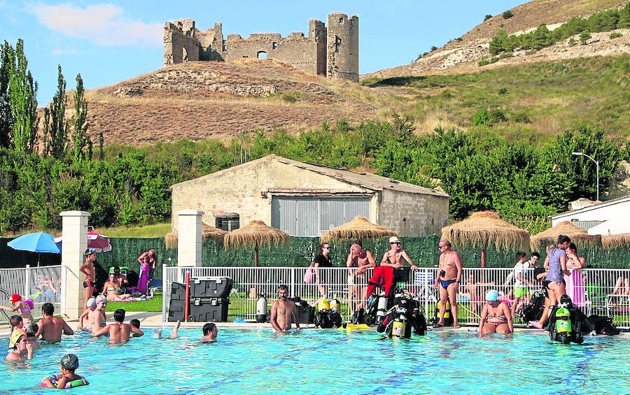 Jornada de buceo en las piscinas. 
