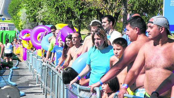 Mil lanzamientos desde el tobogán por la esclerosis múltiple