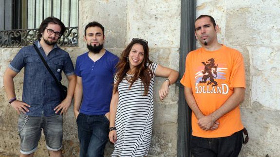 Integrantes del grupo Rail4Pass.