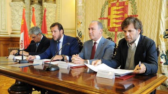 Presentación de las nuevas lanzaderas en el Ayuntamiento.