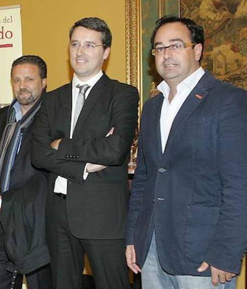Fernando Lázaro, a la derecha, junto a Rafa Miguel y José Luis Martín 