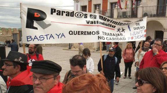 Manifestación de la Asociación Parados en Movimiento de Laguna de Duero (Valladolid). / R. GÓMEZ  