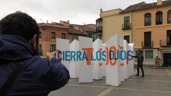 Instalación de la obra en la Terraza de Santa Columba. 