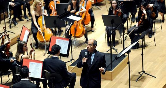 Fernando Argenta presentó en el Auditorio Miguel Delibes en 2009 el concierto de Navidad 'Esto es la ópera' conla JOSVA. 