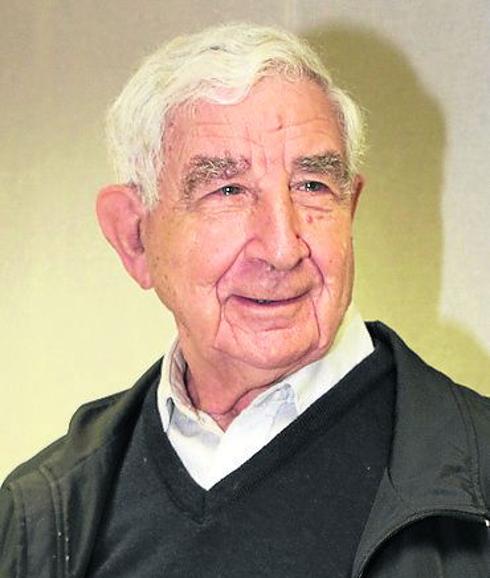 El padre Felipe Gómez. 