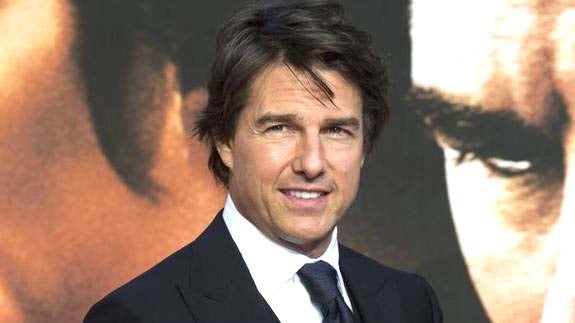 Tom Cruise pone fin a cuatro años de soltería