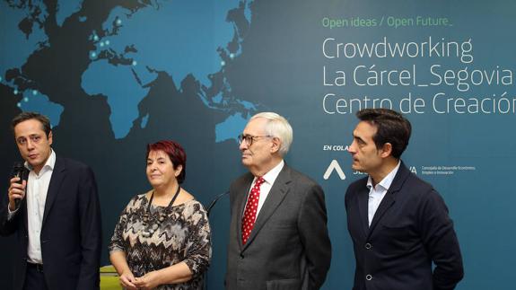 Presentación de la plataforma de Telefónica Open Future, en colaboración con el Ayuntamiento de Segoviia, este viernes, en La Cárcel. 