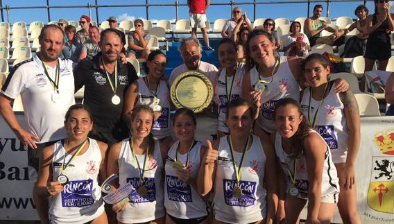 Jugadoras del Rincón Fertilidad de Málaga, equipo en el que milita Cristina Maestro.