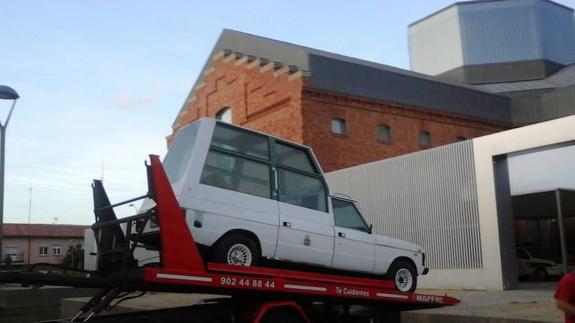 El 'Papamóvil', durante el traslado. 