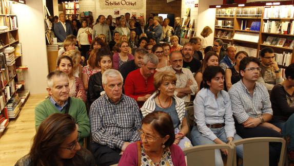 Imagen de la librería Santos Ochoa, ubicada en la Gran Vía de Salamanca. 