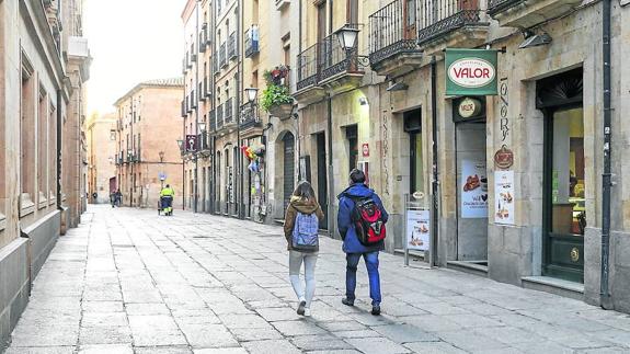La conocida chocolatería está situada en el bajo de un inmueble en Libreros. 