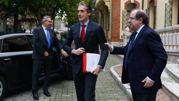Herrera pide al ministro de Fomento que Castilla y León «no sea un punto y final del AVE»