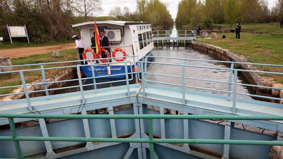 Palencia se abre al turismo en el puente