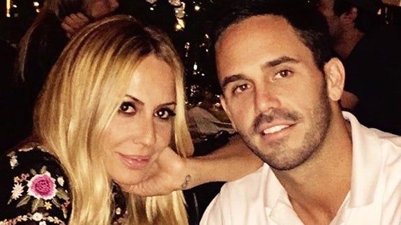 Primer posado de Marta Sánchez con su novio Casey Ustick