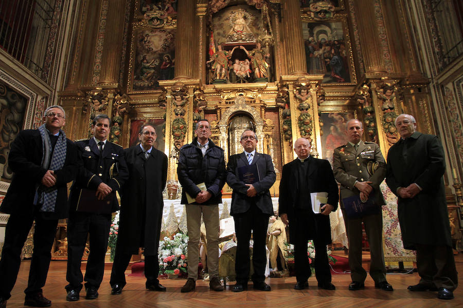 Representantes de las instituciones que han recibido el reconocimiento de la Cofradía de la Virgen de la Fuencisla, este domingo, en el santuario segoviano. 