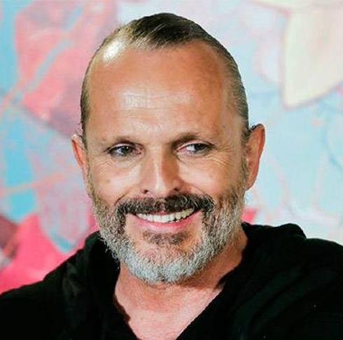 A Miguel Bosé se le atraganta el jamón