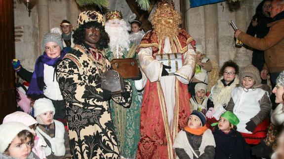 Los Magos de Oriente, en la cabalgata de Reyes del año pasado en Cuéllar.
