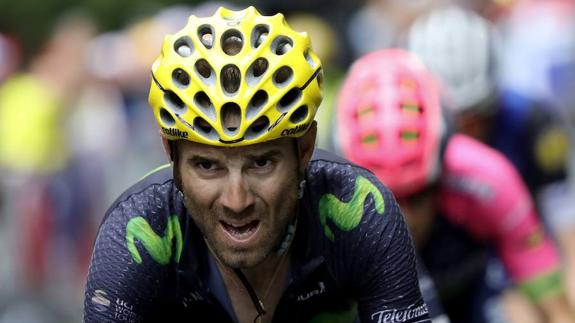 Alejandro Valverde durante la disputa de una etapa en el último Tour de Francia.