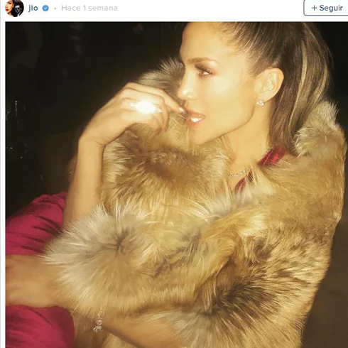 Drake sorprende a Jennifer Lopez con un collar de 100.000 dólares