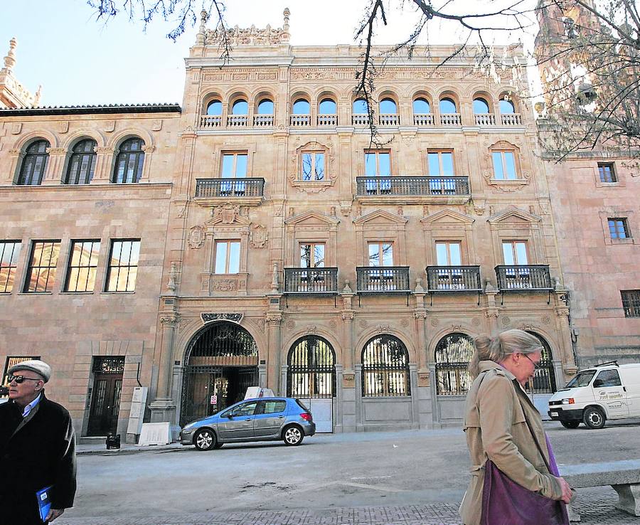 Sede del Centro Documental de la Memoria Histórica en la plaza de Los Bandos.