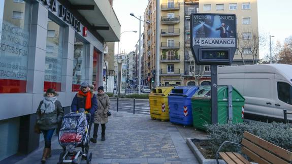 Un termómetro marca siete grados bajo cero en la capital. 