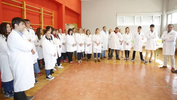 Entrega de diplomas a los alumnos de un curso de panadería y bollería en Gullón, en septiembre del pasado año. 