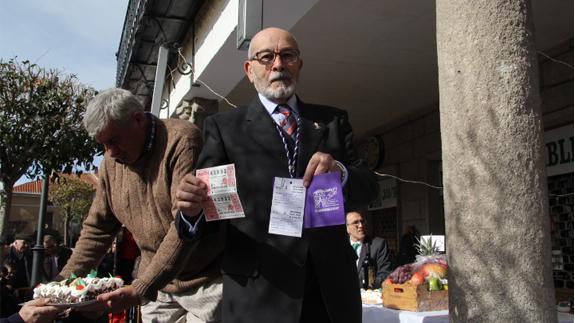 Un momento de la Subasta de la Cofradía de las Angustias. 