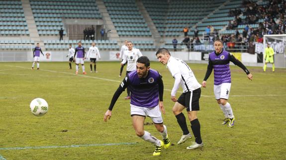 El Deportivo Palencia firma un insuficiente empate con el Burgos